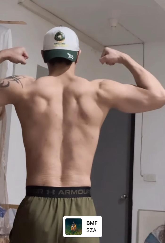 มิกซ์ เฉลิมศรี หนุ่มใหม่