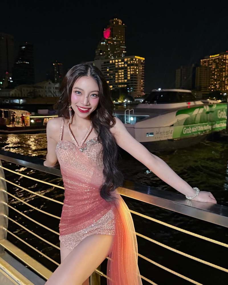 ตาออม 4EVE