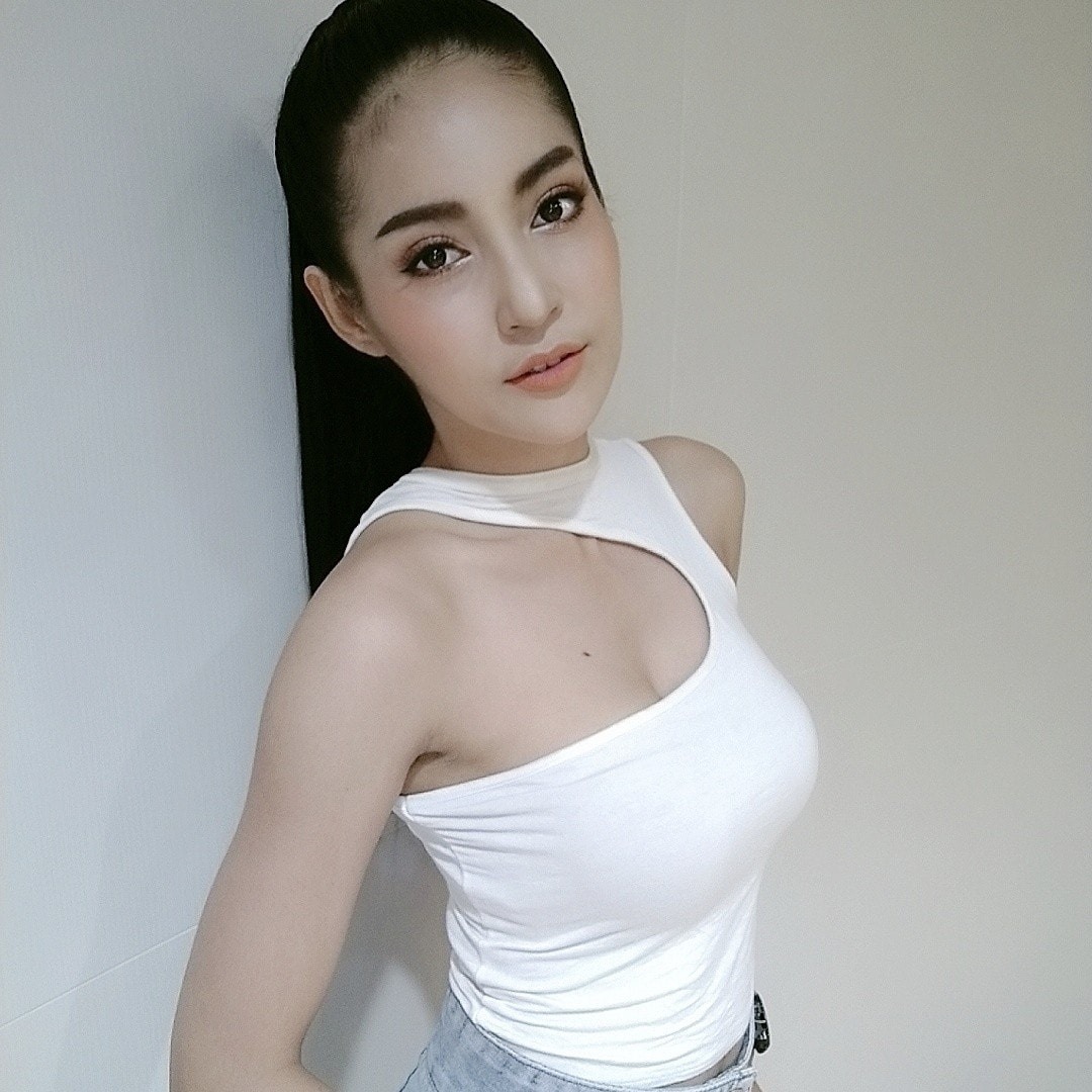 เร รัตน์ฟ้า