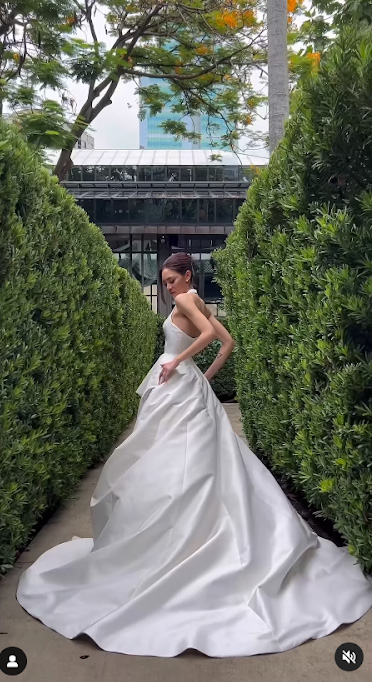 แพท วง Klear ชุดแต่งงาน