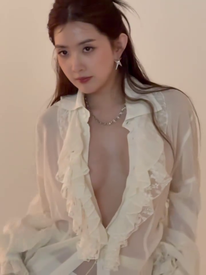 เบียร์ เดอะวอยซ์ Photobook