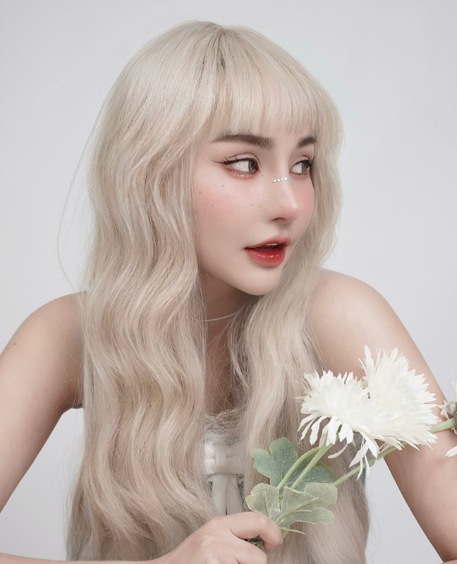 นิวนิว เอวเด้ง คือใคร