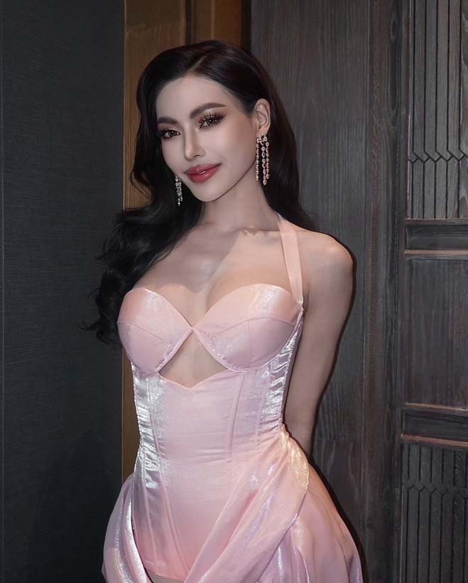 กชเบล ศรัณย์รัชต์ ตัวเต็งมิสแกรนด์ไทยแลนด์ 2025 อวดหุ่นปัง ในชุดว่ายน้ำ