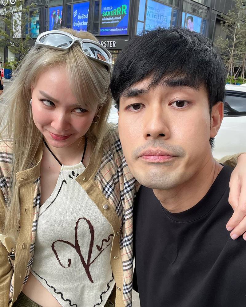 หน่อง ธนา, โฟร์ ศกลรัตน์