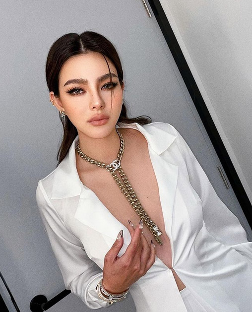 ดิว อริสรา ประวัติ 14 เรื่องรู้จักอดีตนางร้ายหน้าสวย กับหลากเรื่องราวในชีวิต