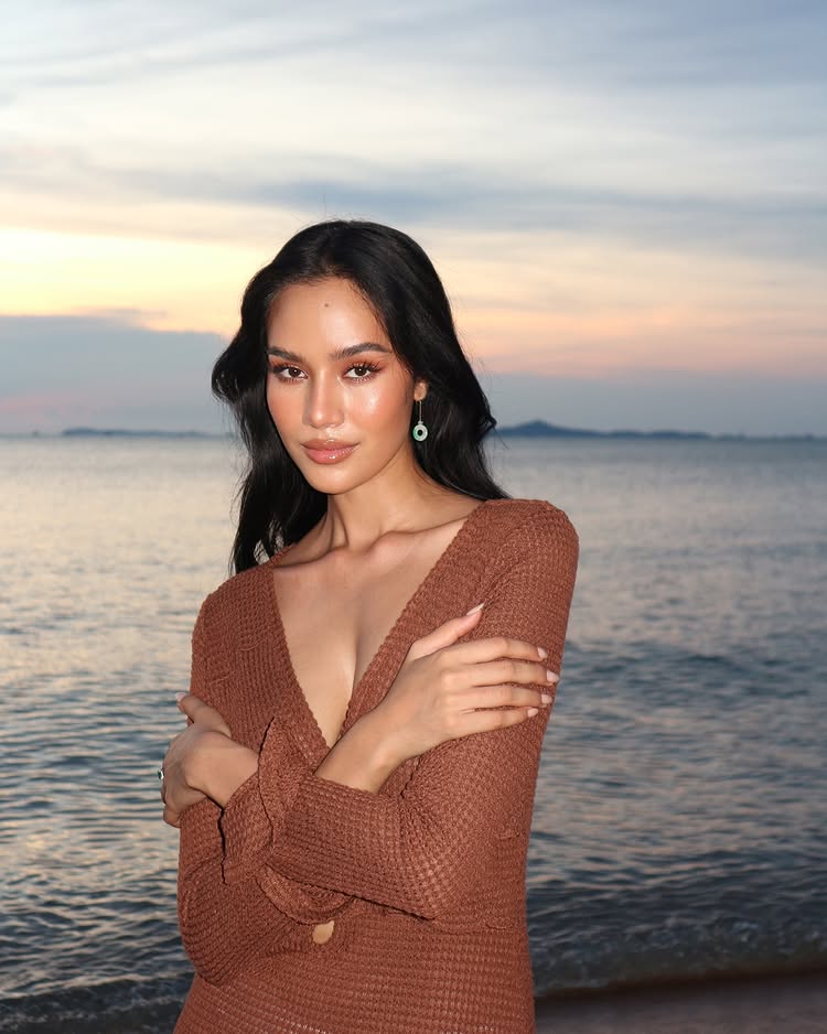 โอปอล สุชาตา โชว์หุ่นสวยสับในชุดว่ายน้ำ ก่อนคว้ามงฯ มิสเวิลด์ 2025