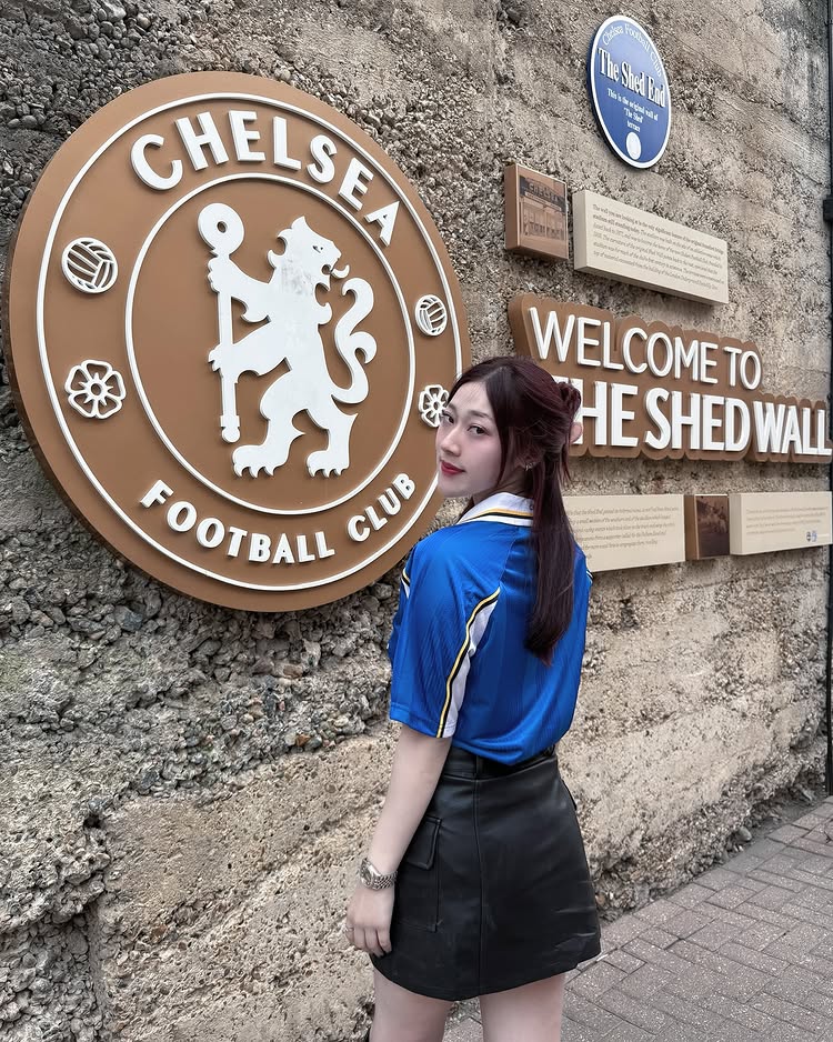 พลอย พลอยสุรีย์ ไอดอลสาวสุดฮอต