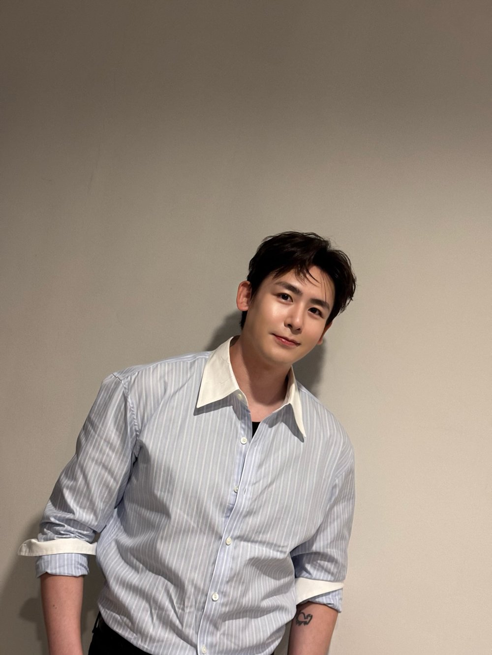 นิชคุณ เจอซาแซงสะกดรอยตามแถวบ้าน ตะโกนด่า-ทำร้าย จนต้องให้ ตร. ช่วย !