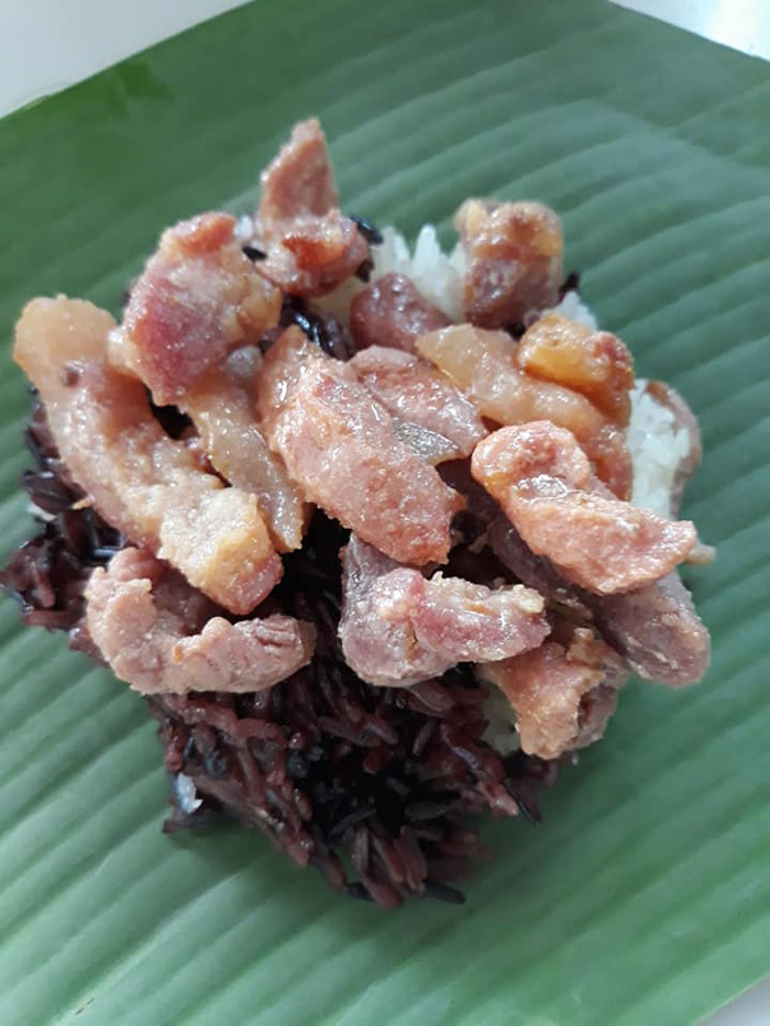 ตลาดต้าน้ำโบราณบ้านต้นตาล