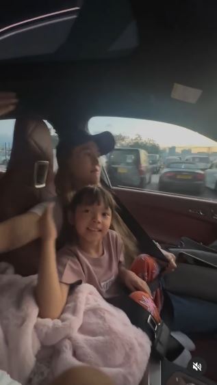 น้องโนล่า ลูกสาวเจนี่