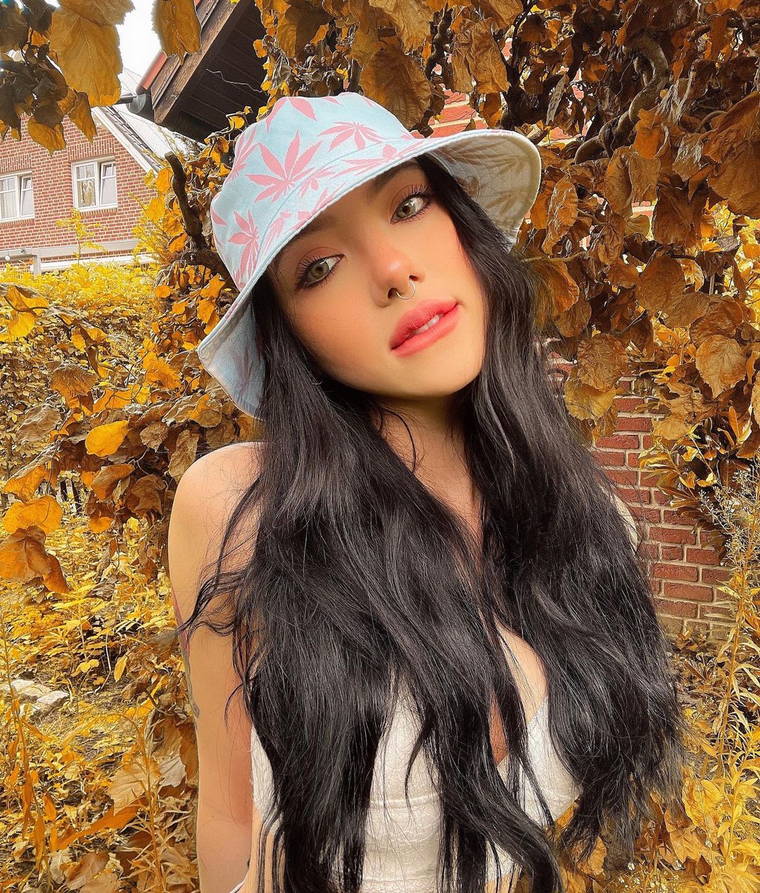 พลอยชมพู