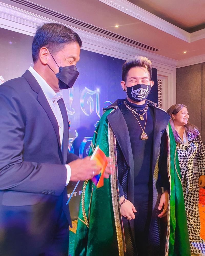 เก่ง ธชย