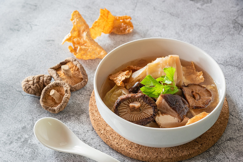 กะหล่ำปลีตุ๋นเห็ดหอม เมนูกินเจ