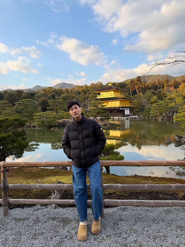 ภัทร ฉัตรบริรักษ์