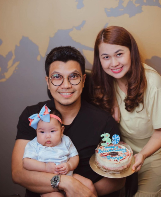 จูน เพ็ญชุลี ประวัติ