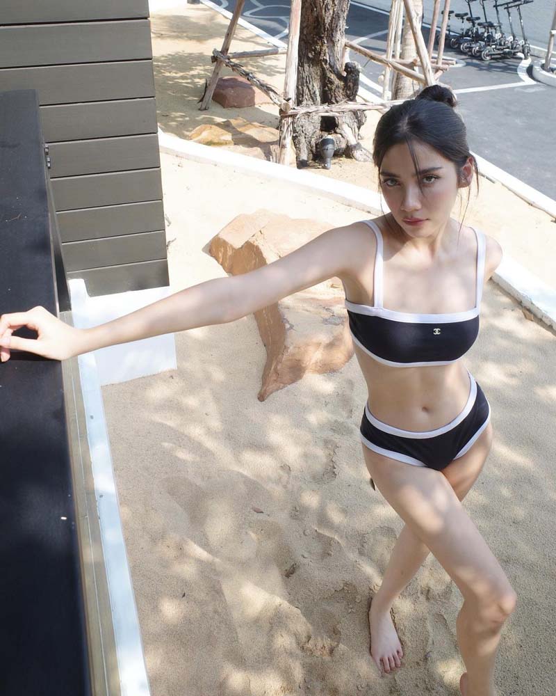 จีน่า เดอะเฟซ ชุดว่ายน้ำ