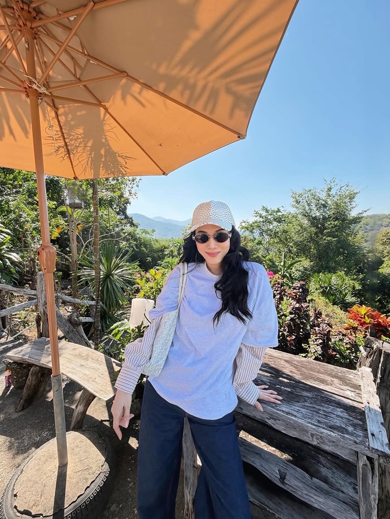 เมย์ เฟื่องอารมย์