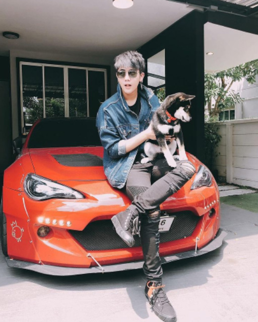 นิก คุณาธิป