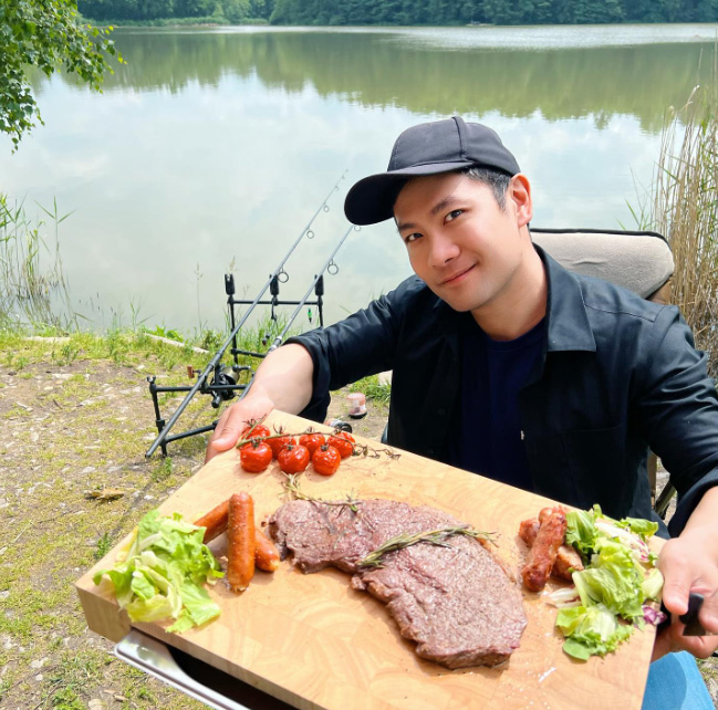 สาระตั้ม ประวัติ