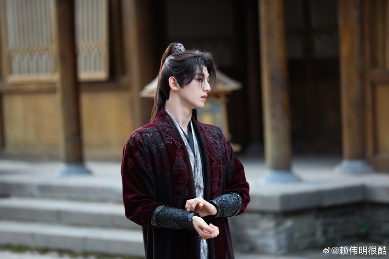ล่ายเหว่ยหมิง Lai Wei Ming