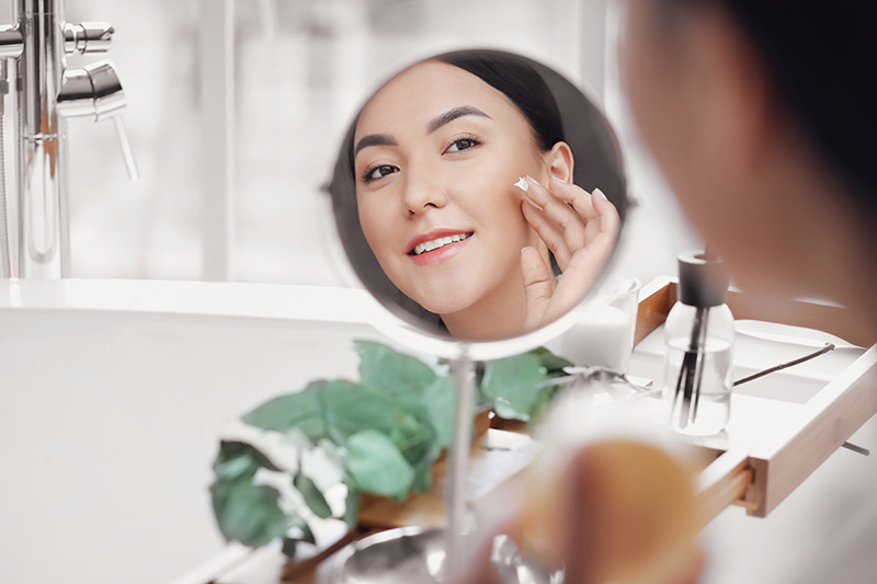 8 สกินแคร์สาวผิวแห้งวัย 30+ ช่วยเติมความชุ่มชื้น ฟื้นฟูผิว ลดริ้วรอย