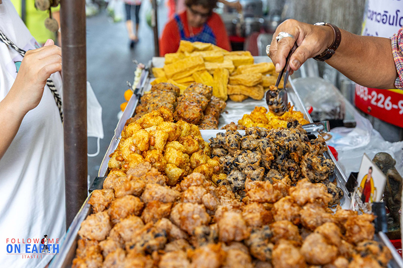 ตลาดตรอกหม้อ เสาชิงช้า