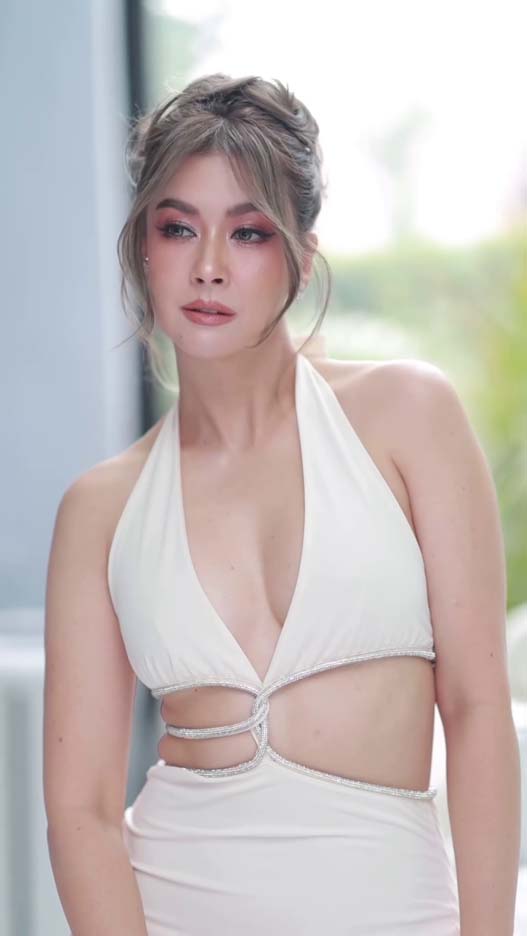 เอมี่ กลิ่นประทุม