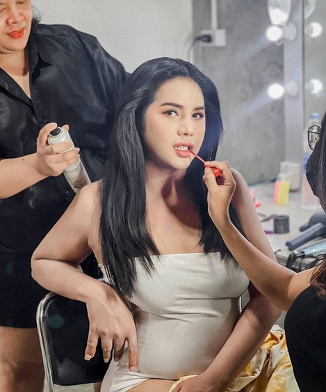 นารา เครปกะเทย
