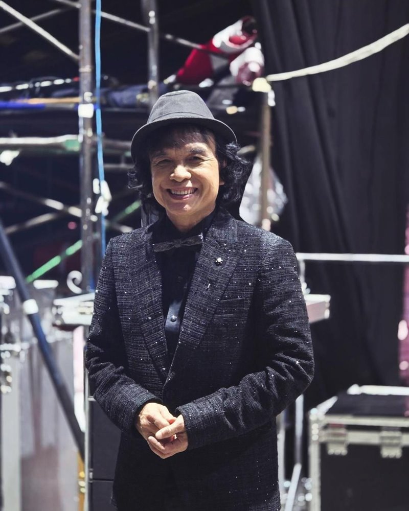 ครูสลา คุณวุฒิ