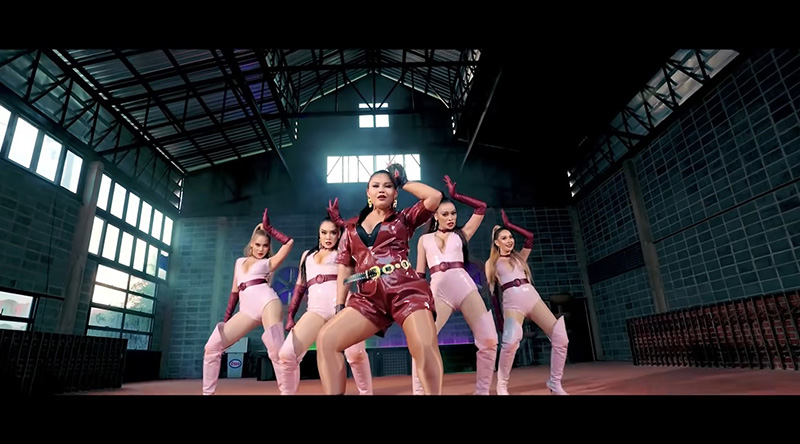 ตั๊กแตน ชลดา 