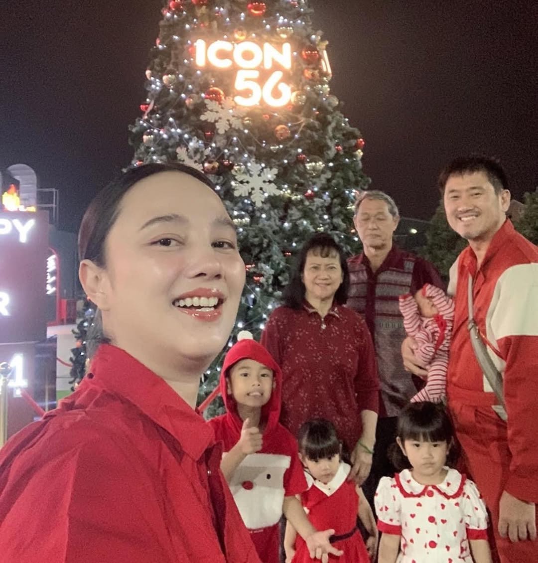 กุญแจซอล กับสามีและลูก ๆ 