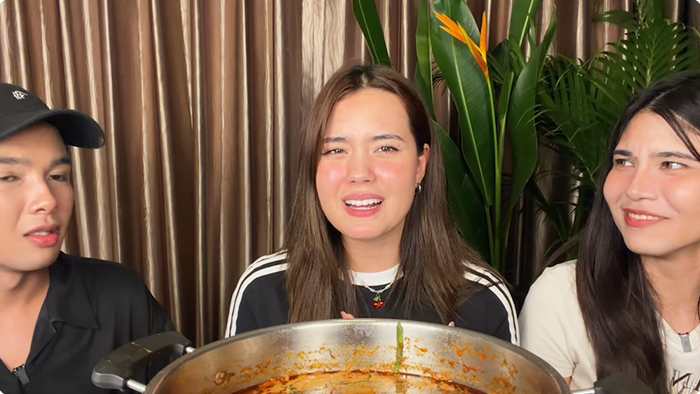  เดนิส ถูกกล่าวหาแย่ง ณเดชน์