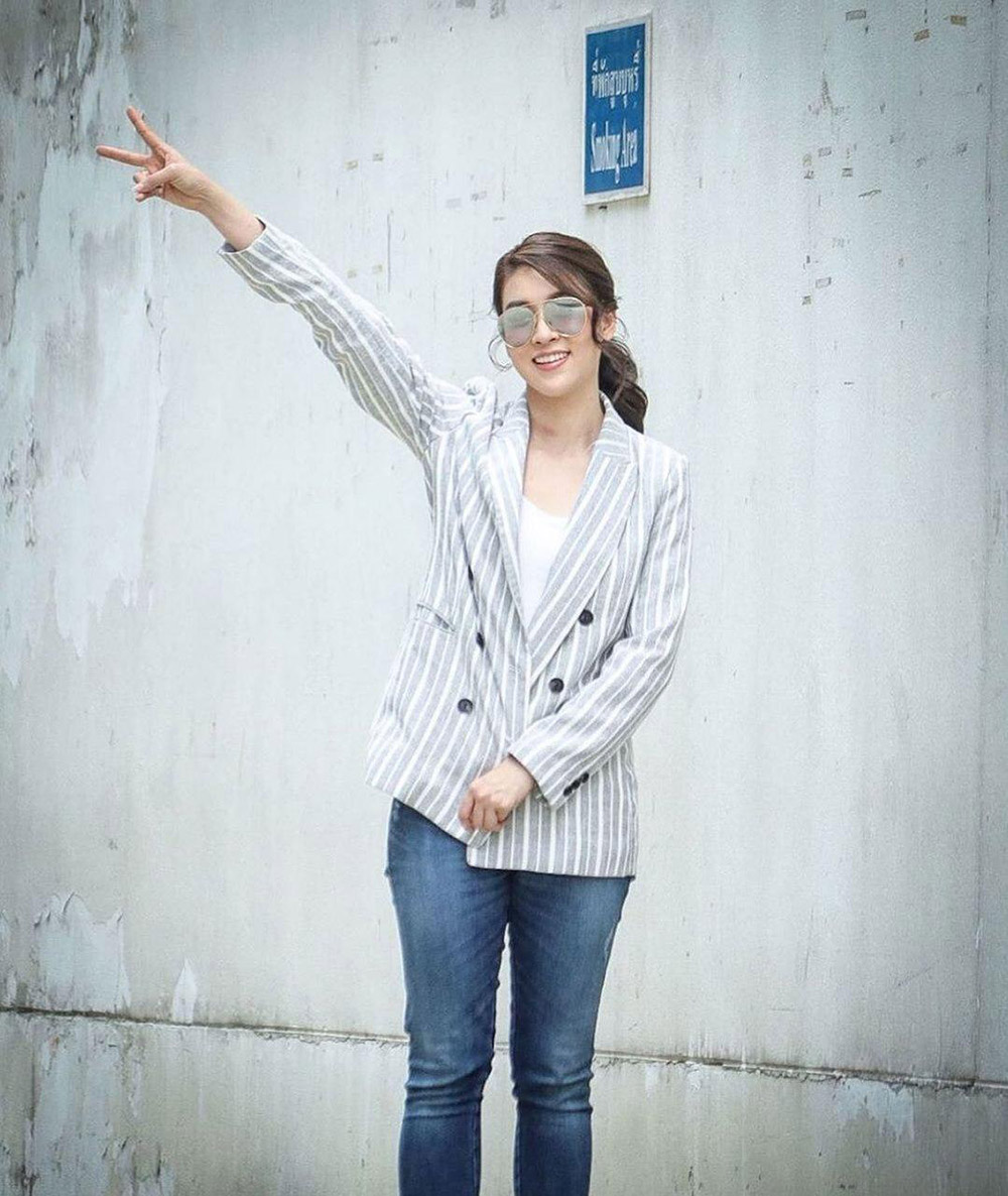 เชียร์ ฑิฆัมพร