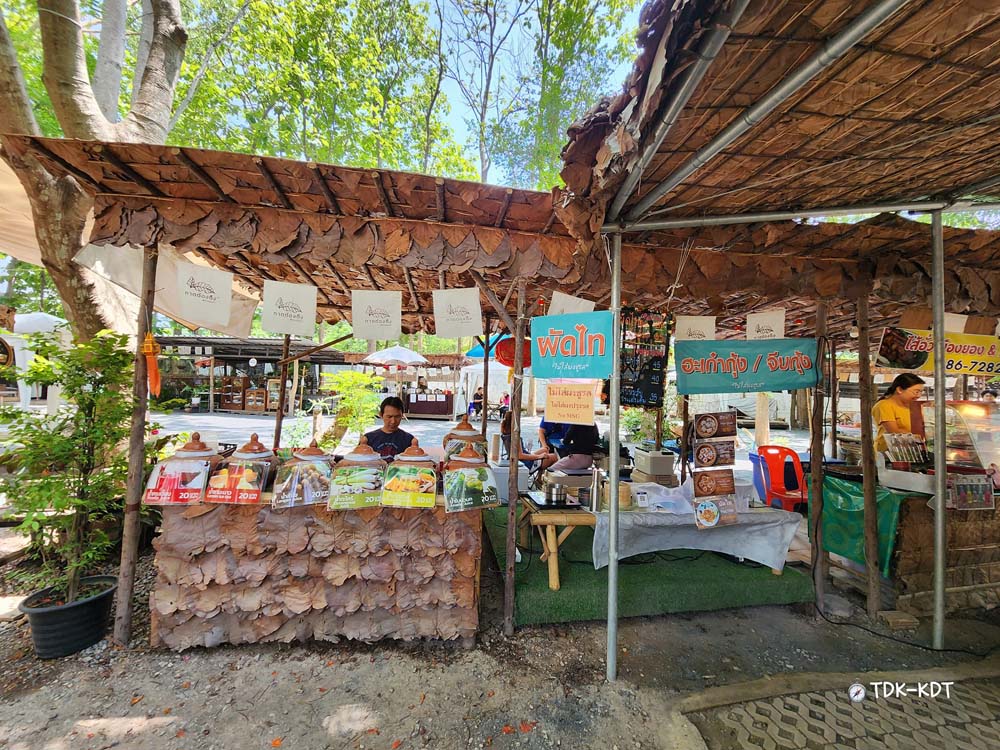 กาดต๋องตึง บ้านริมน้ำ Tong Tung Market ที่เที่ยวเชียงใหม่ที่เช็กอิน