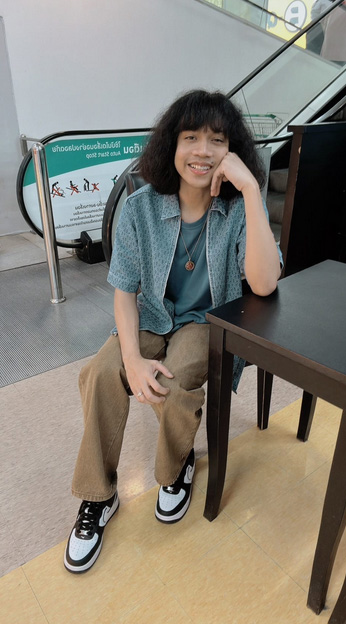 ส่องภาพ ปุ้ย L.กฮ. สมัยหนุ่ม ๆ ลุคผมสั้น คมเข้มไม่เบา