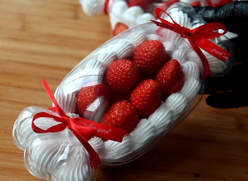 สูตรเค้กสตรอว์เบอร์รีในกล่องลูกกวาด สูตรเค้ก เค้กสตรอว์เบอร์รี สูตรขนม