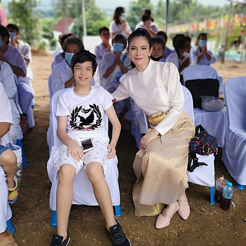 แอนนี่ บรู๊ค น้องฑีฆายุ