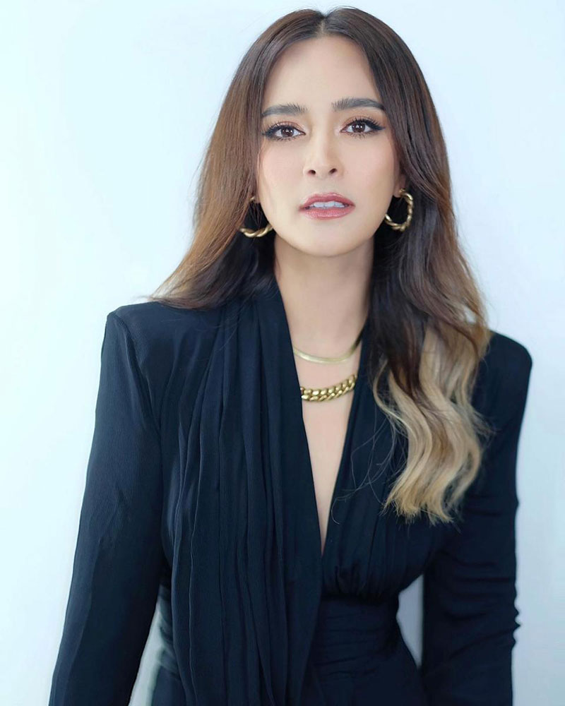 นานา ไรบีนา