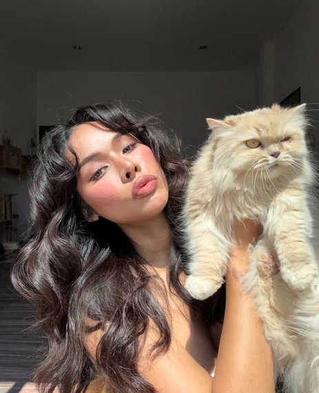 ประวัติ มิกซ์ เฉลิมศรี หรือ Badmixy นักร้องและอินฟลูเอนเซอร์สาวสุดแซ่บ