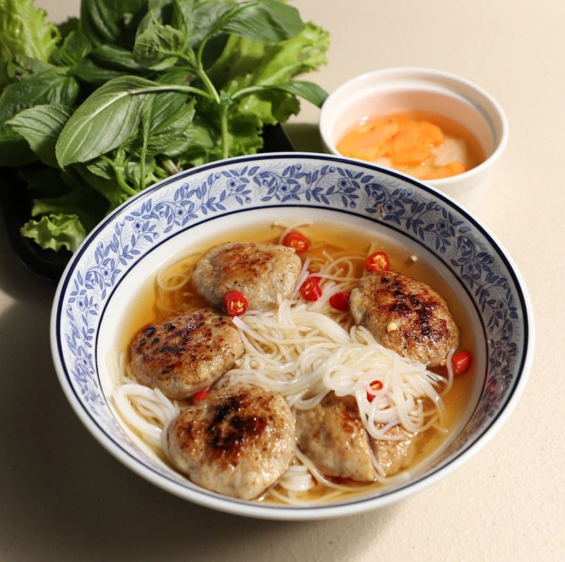 ร้านอาหารแม้นศรี