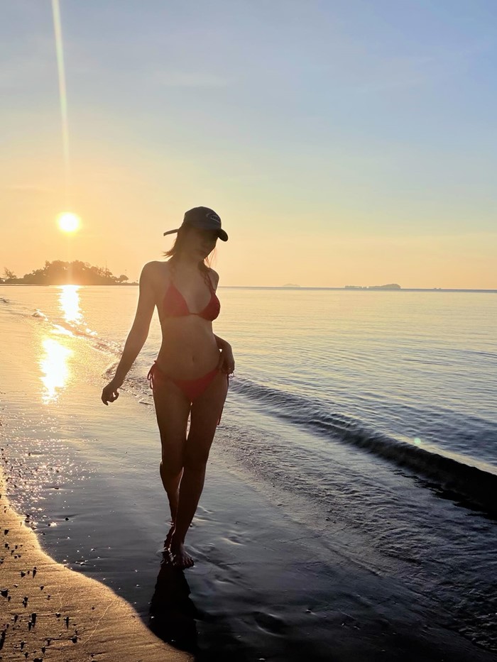 จันจิ จันจิรา สาดความแซ่บในชุดบิกินี่