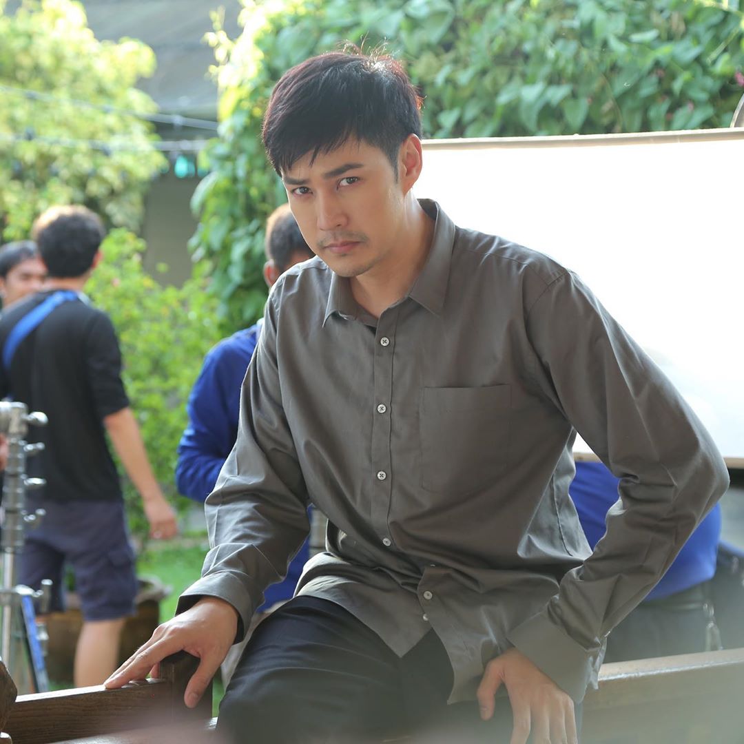 แอมป์ พีรวัศ