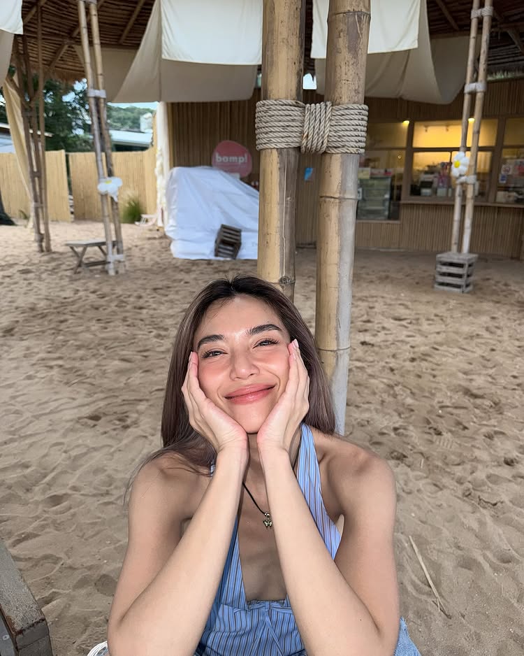 ปราง กัญญ์ณรัณ กับชุดเที่ยวทะเลเซ็กซี่