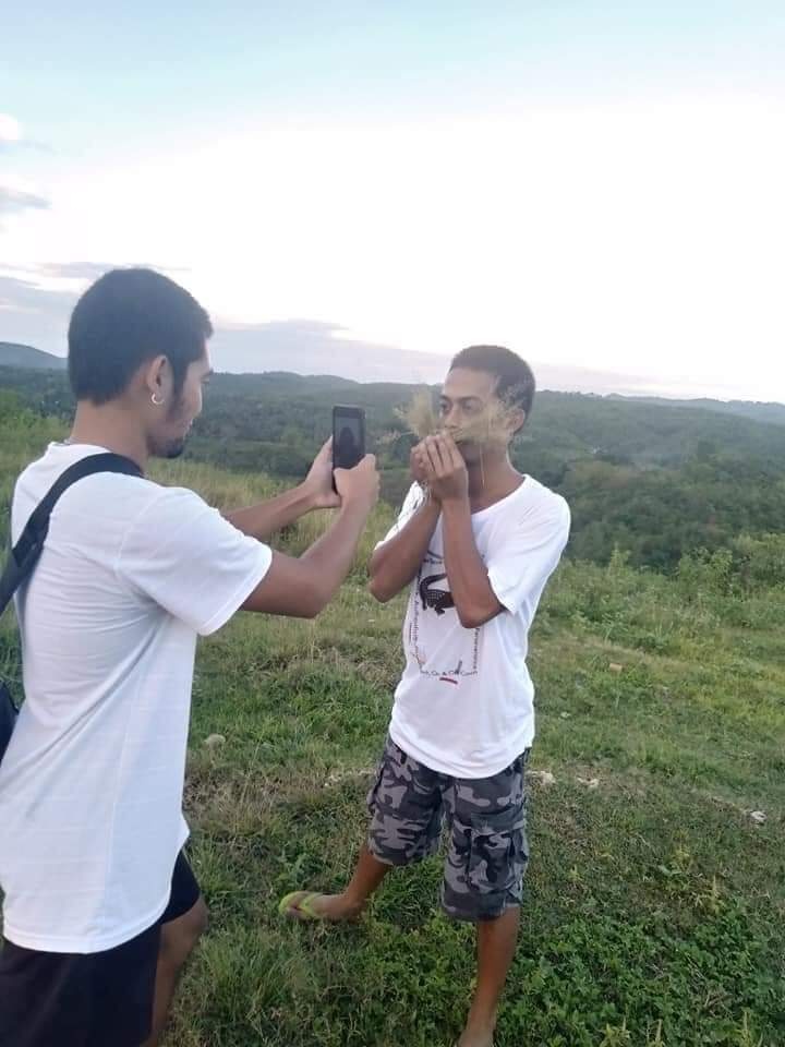 ถ่ายรูปเพื่อนแนวใหม่