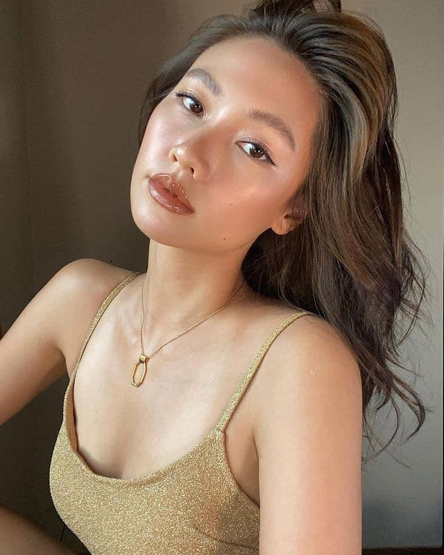 เมทัล สุขขาว