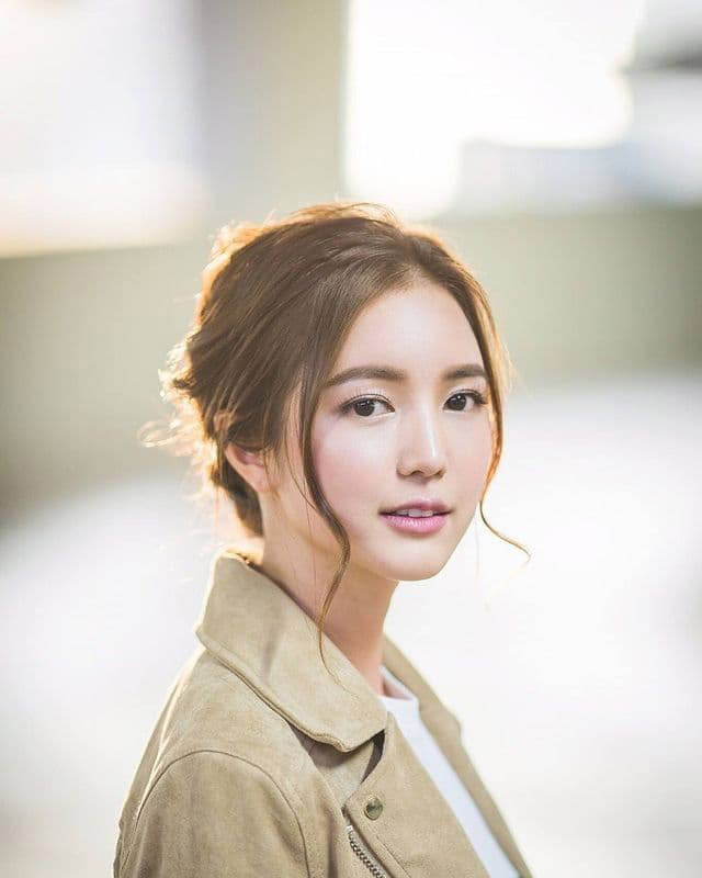 บัว นลินทิพย์