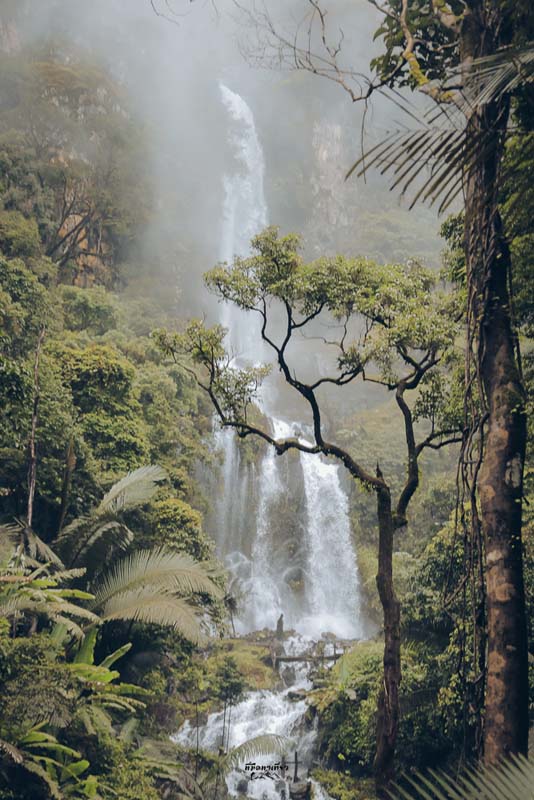 น้ำตกห้วยน้ำเย็น อมก๋อย เชียงใหม่ 
