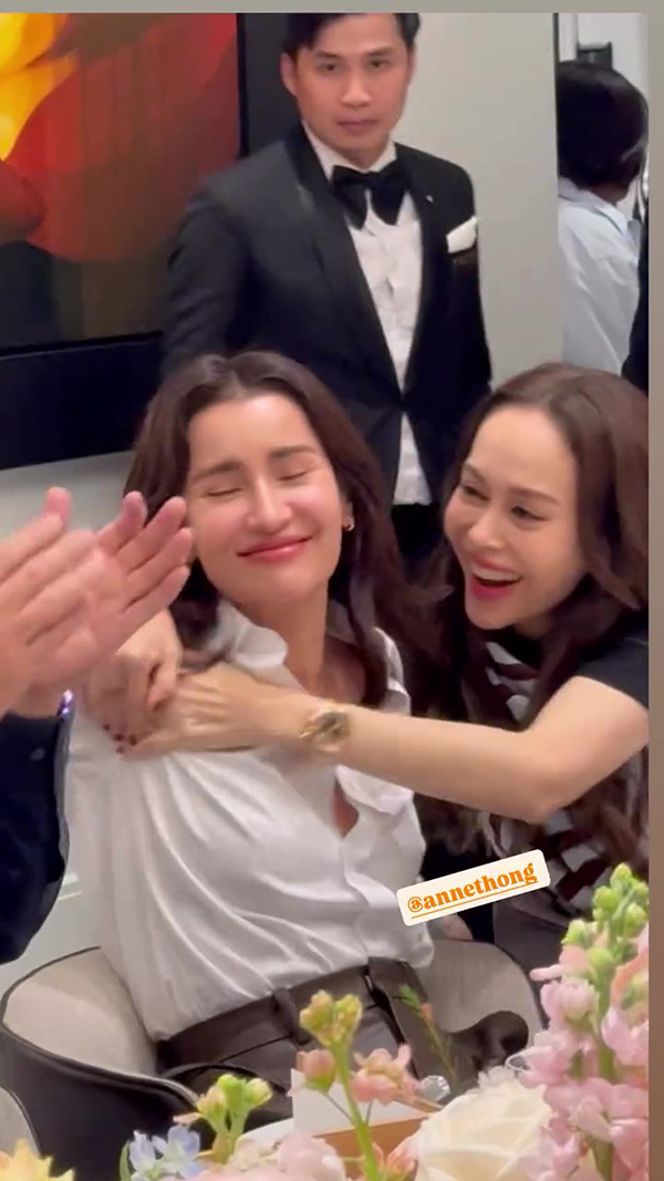 มาดามแป้ง เปิดบ้านจัดปาร์ตี้ปีใหม่