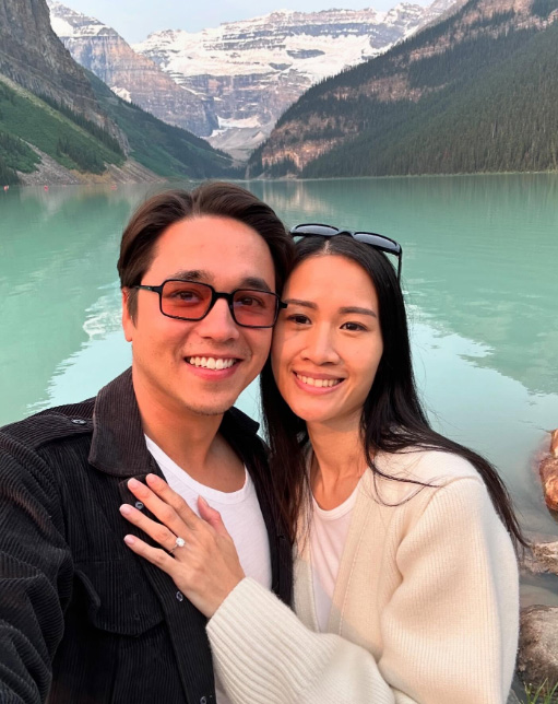 เจนนี่ ว่าที่เจ้าสาว อเล็กซ์ เรนเดลล์ เปิดประวัติสาวหน้าเก๋ โปรไฟล์เริด หวานใจนักแสดงหนุ่ม