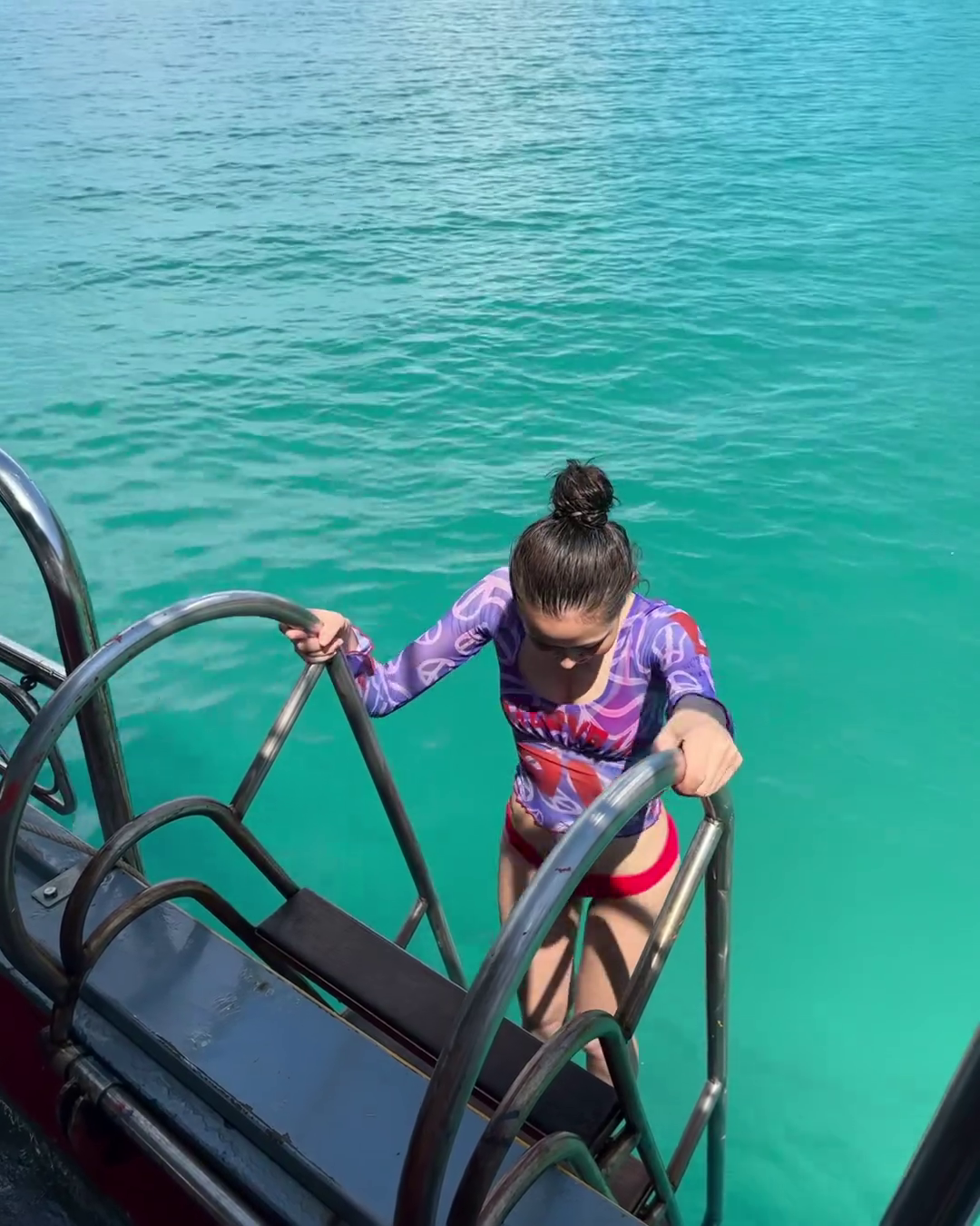 วินนี่ ศิภัชรดา โชว์แซ่บ ฉลองวันเกิดกลางทะเล